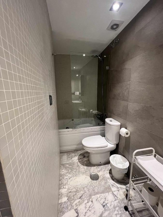 Atico San Bernardo Terraza Y Parking Incluido Apartment Sevilla Bagian luar foto
